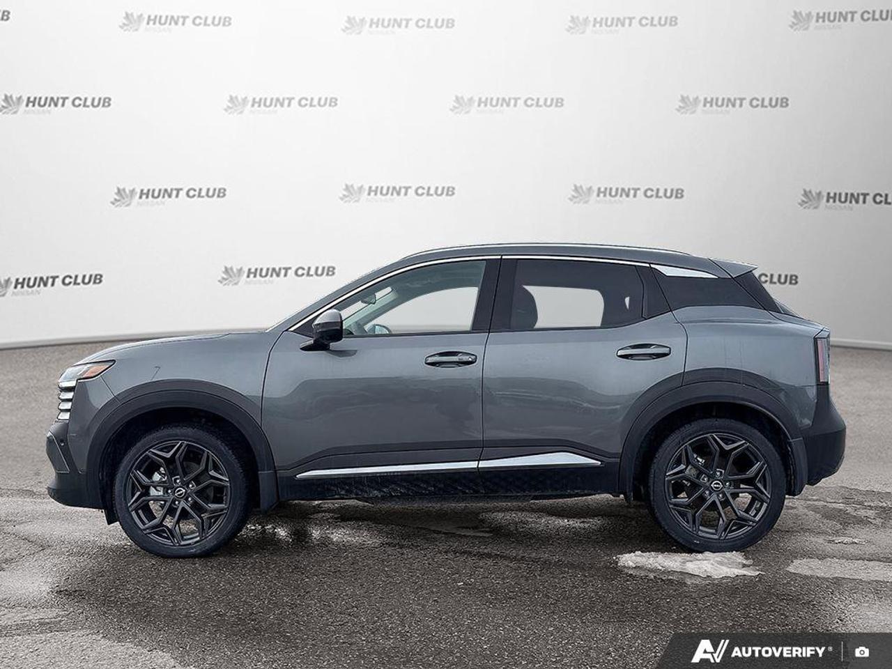 2025 Nissan Kicks SR Photo