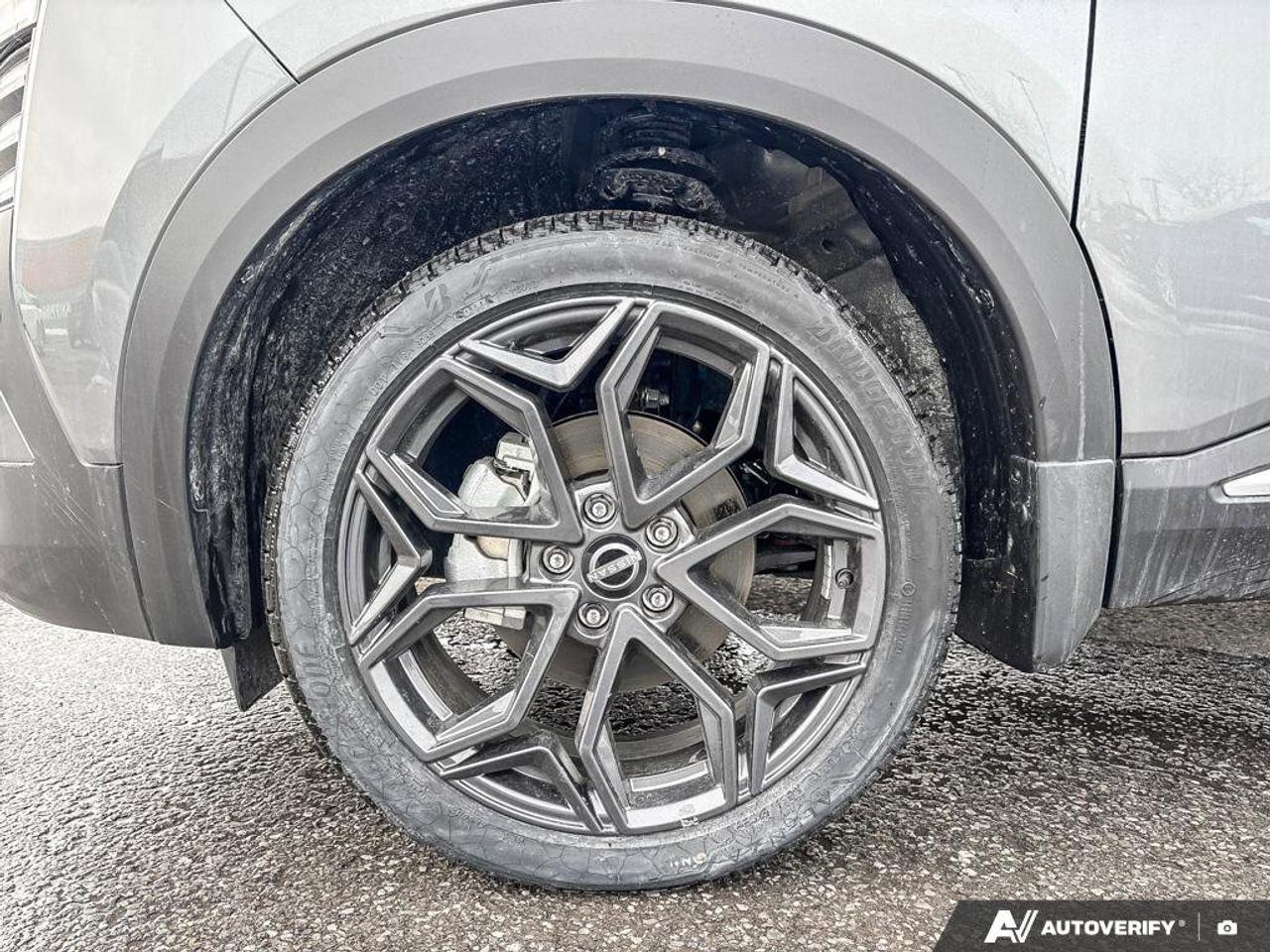 2025 Nissan Kicks SR Photo