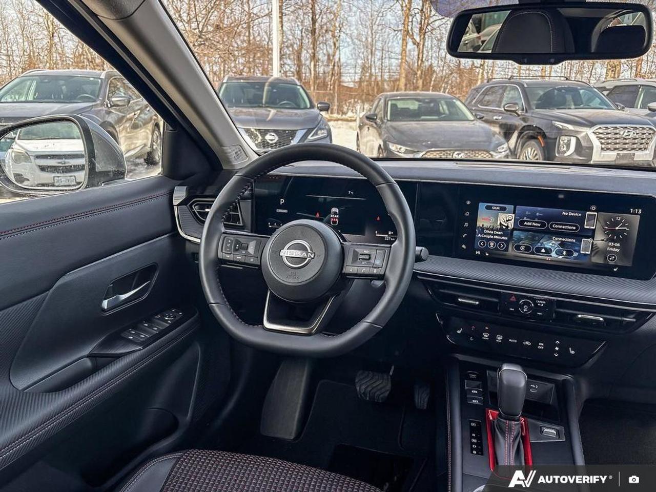 2025 Nissan Kicks SR Photo