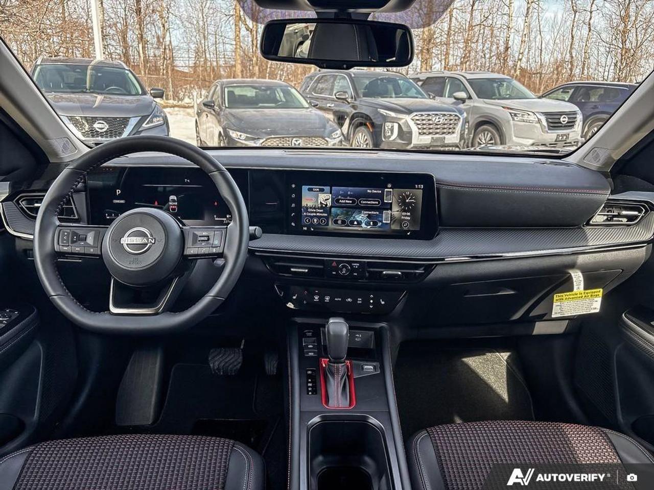 2025 Nissan Kicks SR Photo