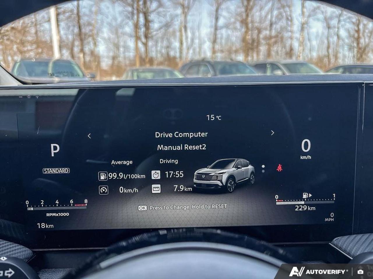 2025 Nissan Kicks SR Photo