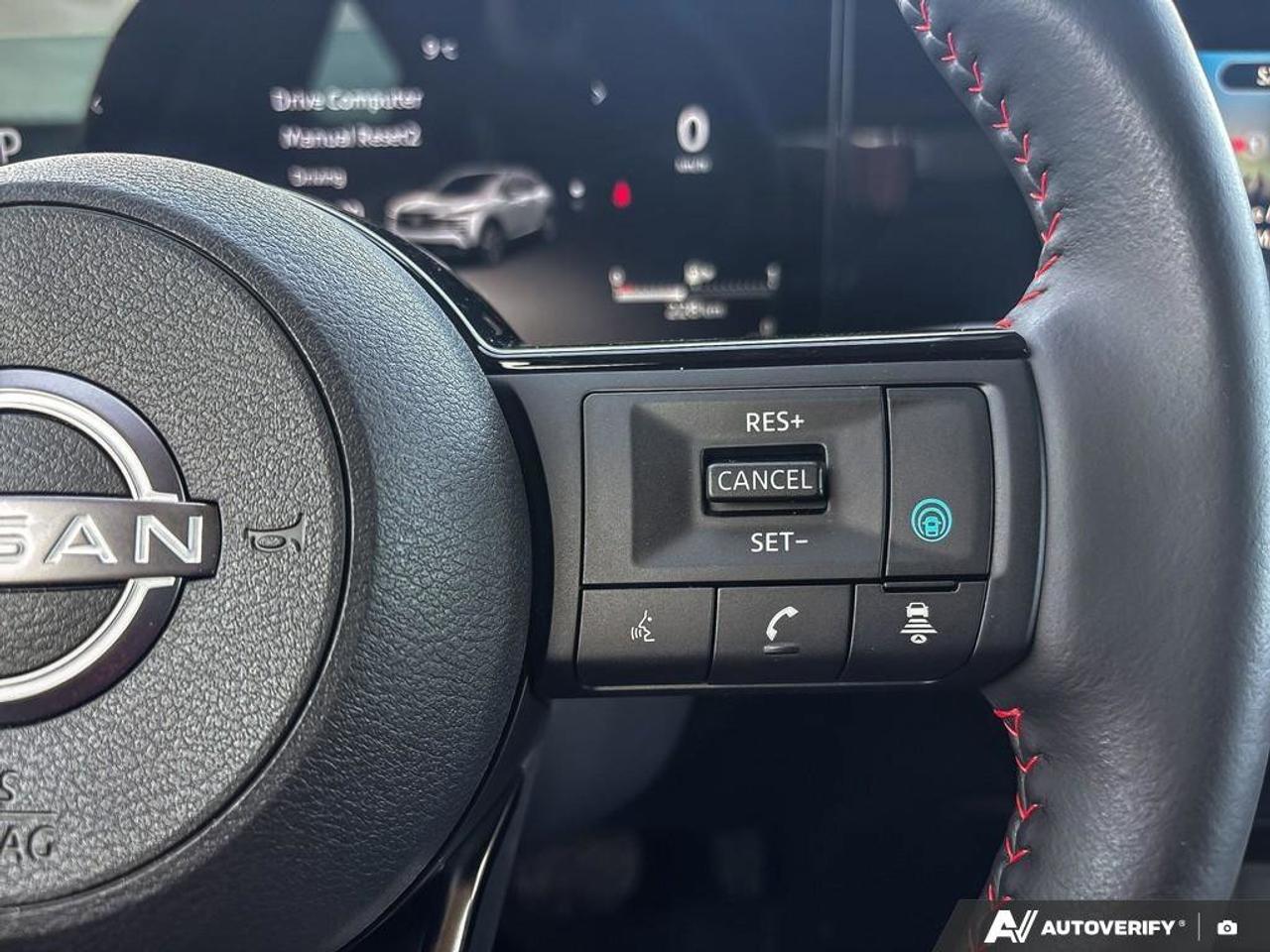 2025 Nissan Kicks SR Photo