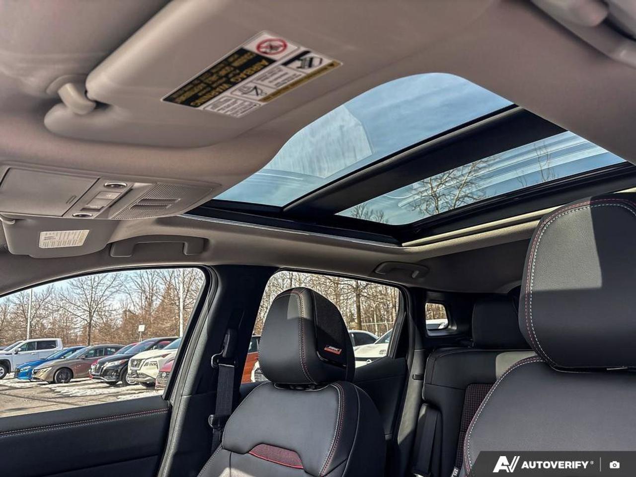 2025 Nissan Kicks SR Photo