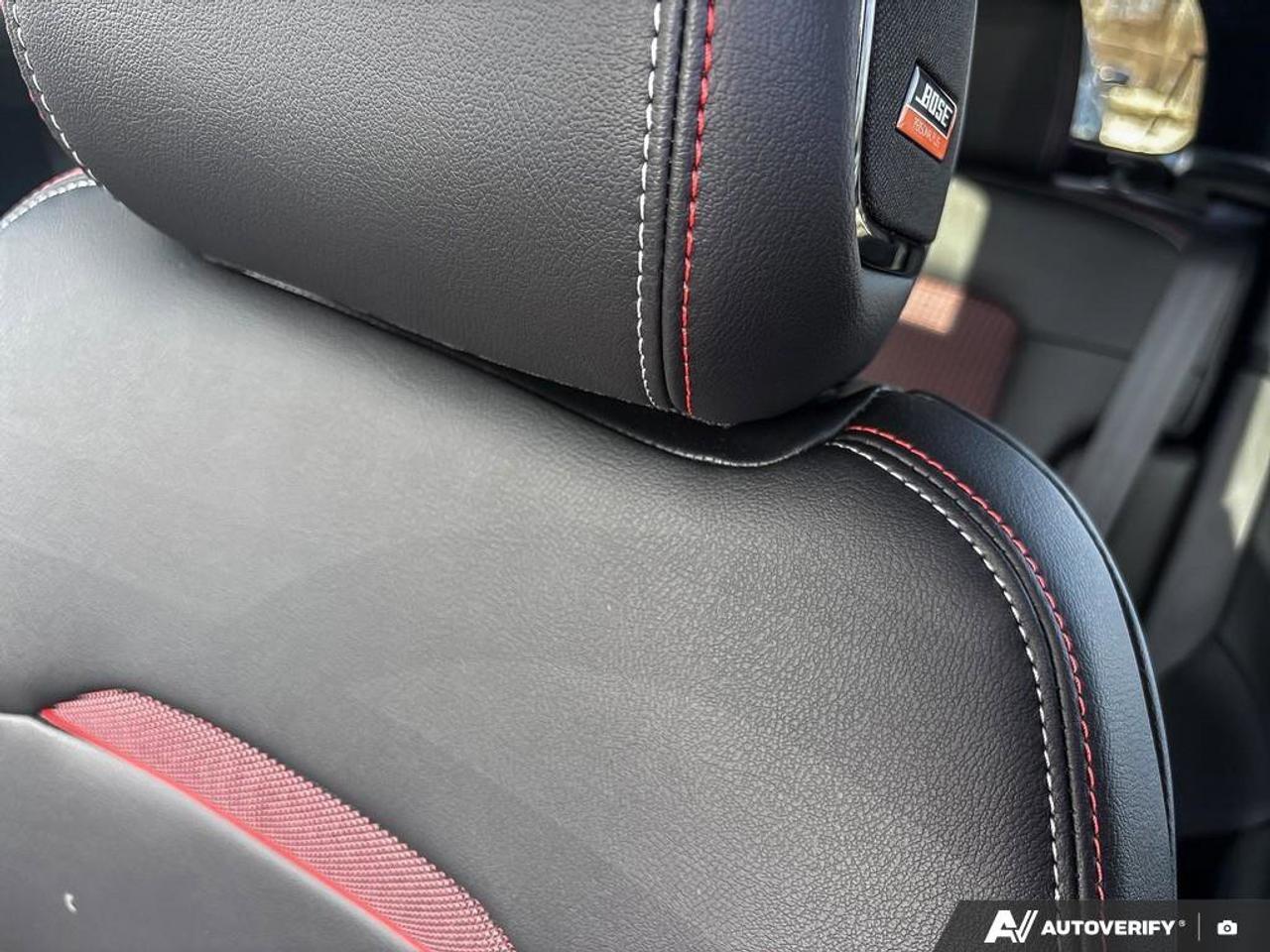 2025 Nissan Kicks SR Photo