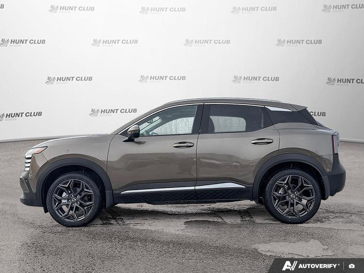 2025 Nissan Kicks SR Photo2