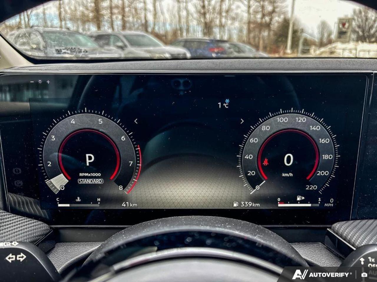 2025 Nissan Kicks SR Photo