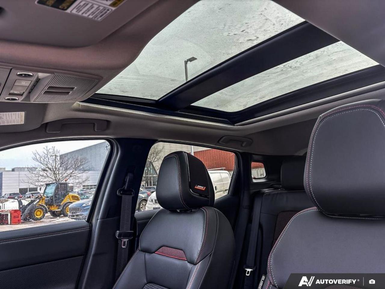 2025 Nissan Kicks SR Photo