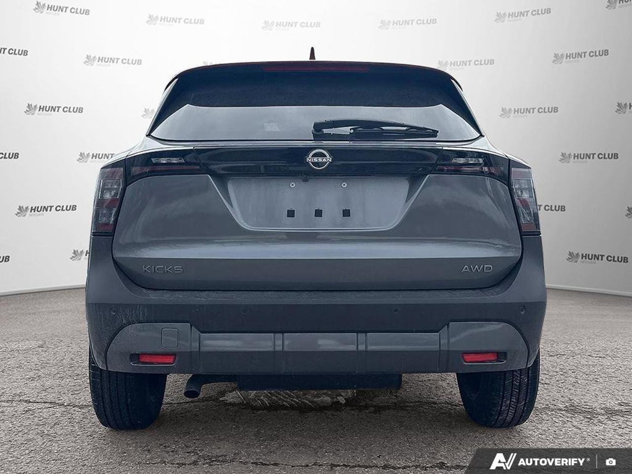2025 Nissan Kicks SV Photo