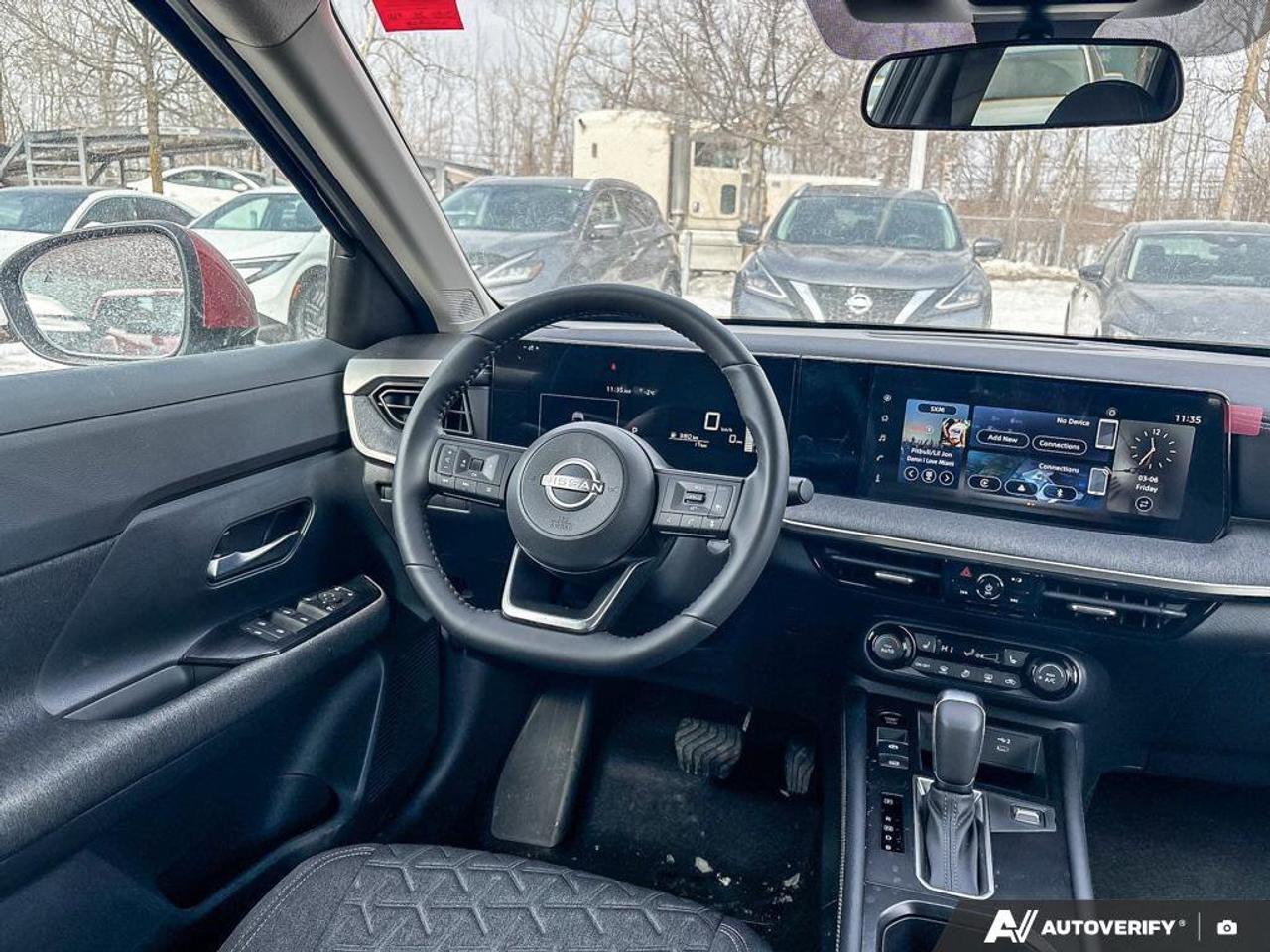 2025 Nissan Kicks SV Photo