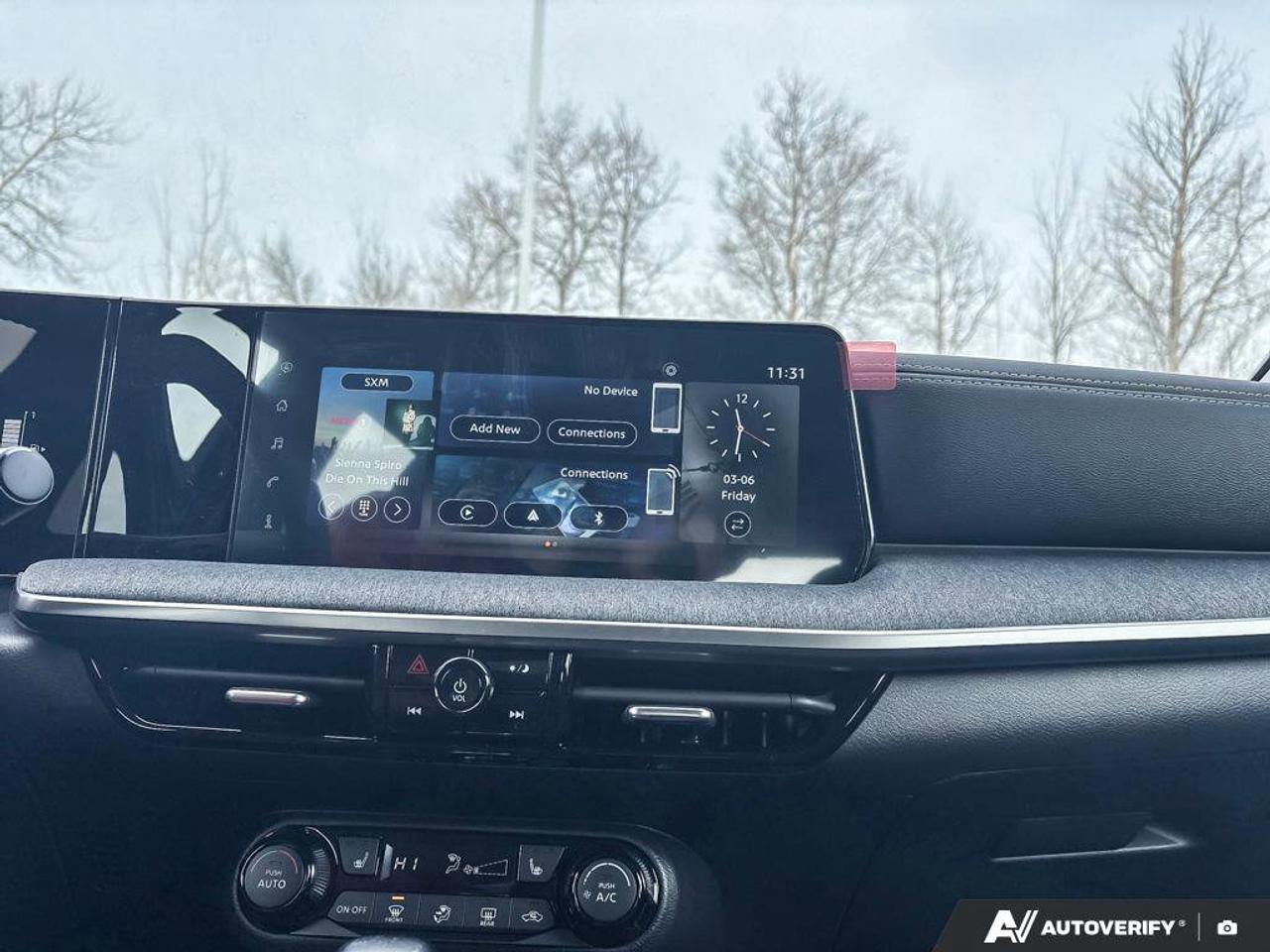 2025 Nissan Kicks SV Photo