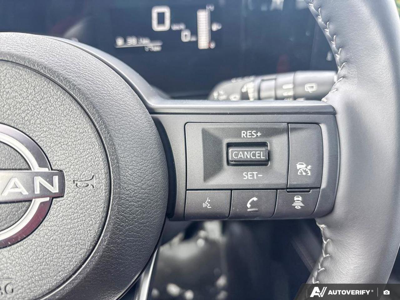 2025 Nissan Kicks SV Photo