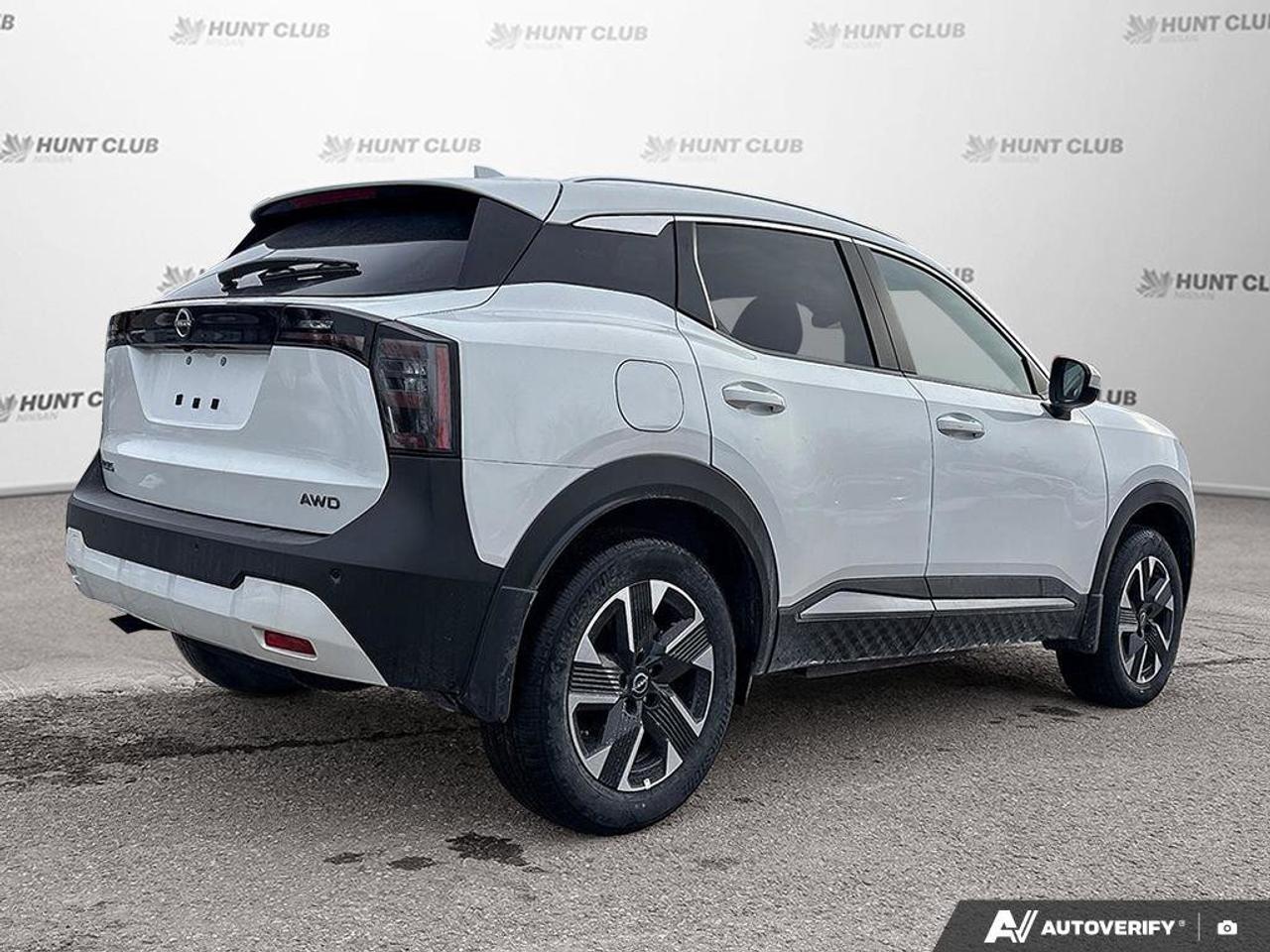 2025 Nissan Kicks SV Photo
