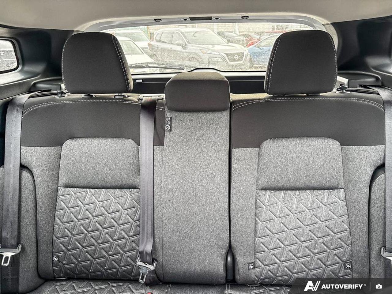 2025 Nissan Kicks SV Photo