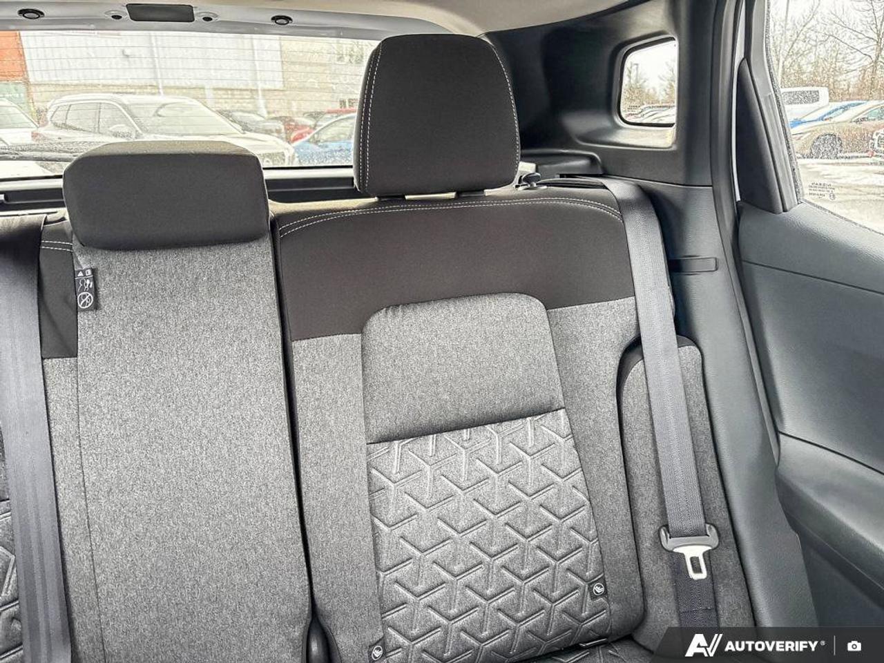 2025 Nissan Kicks SV Photo