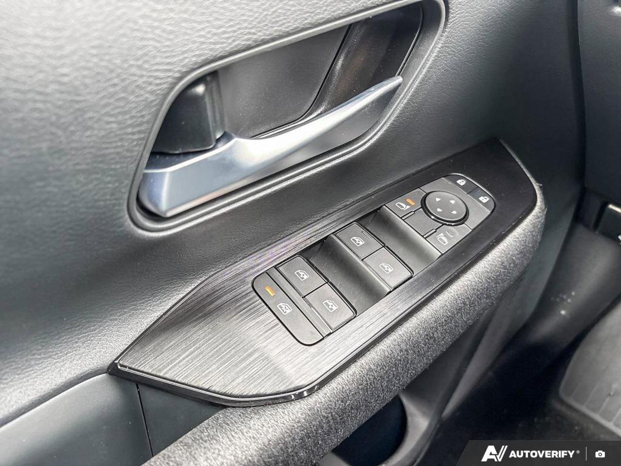 2025 Nissan Kicks SV Photo