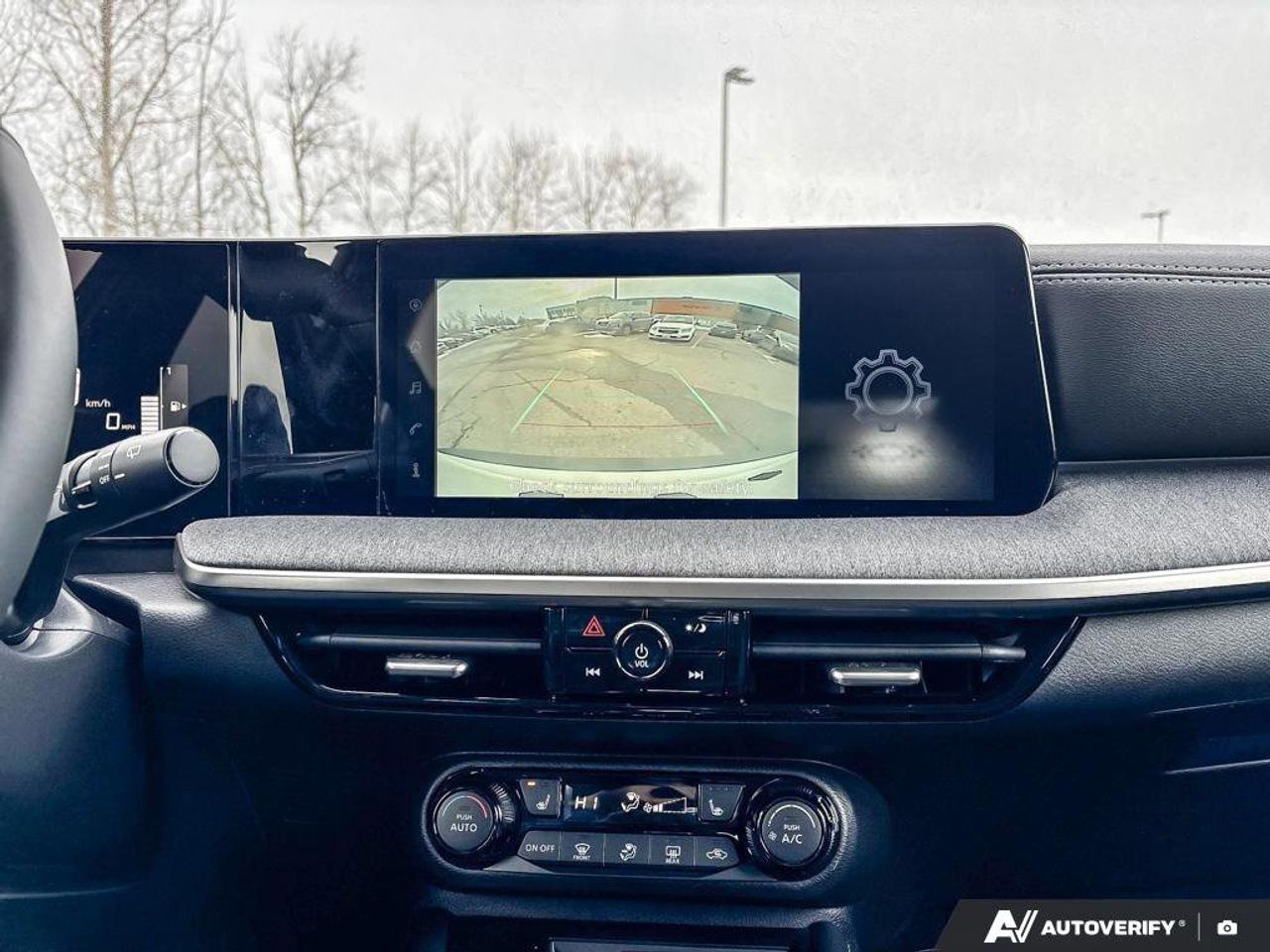 2025 Nissan Kicks SV Photo