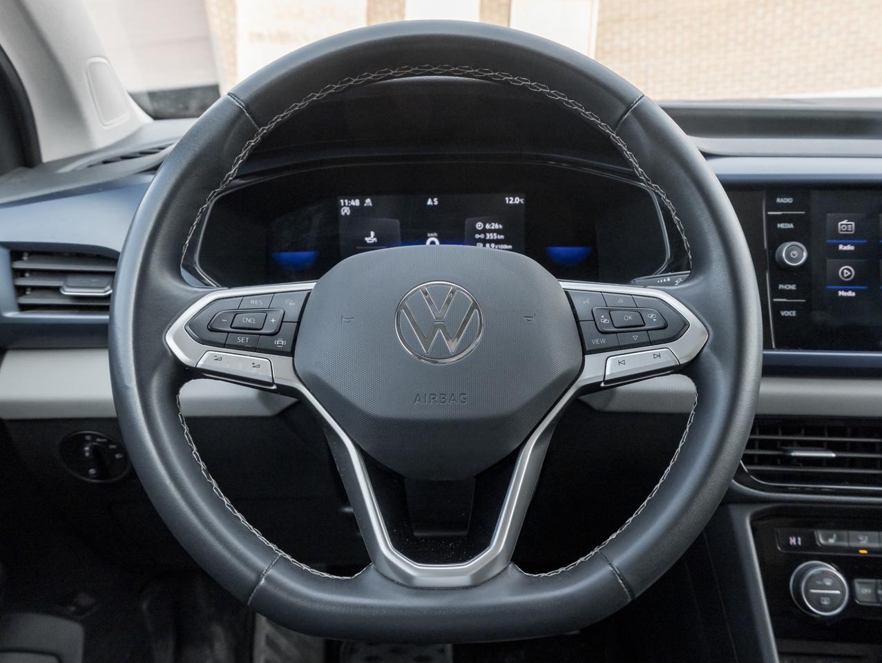 2022 Volkswagen Taos Comfortline 4Motion Photo