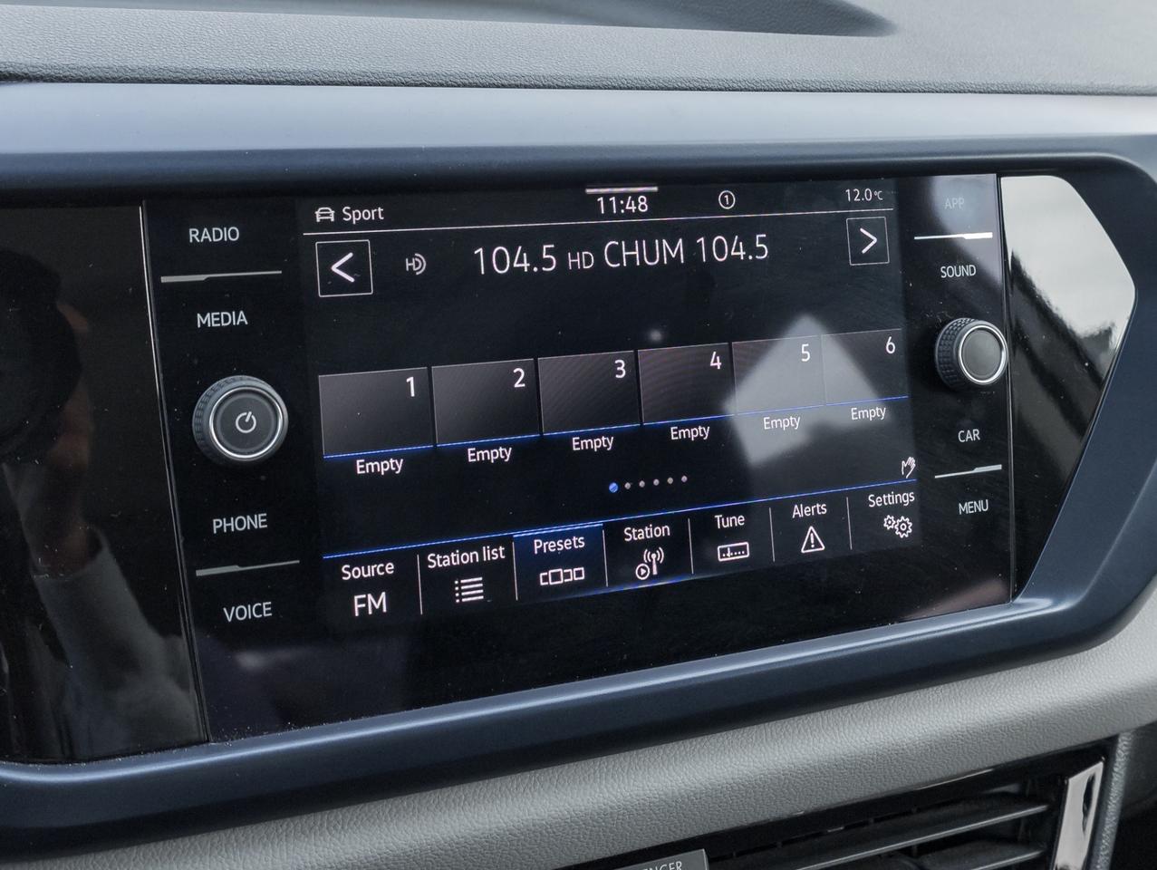 2022 Volkswagen Taos Comfortline 4Motion Photo