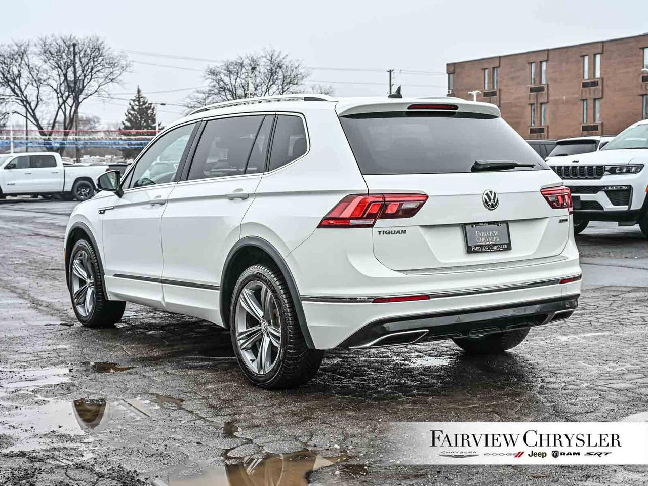 2019 Volkswagen Tiguan Highline R-LINE   FENDER SOUND   PANO ROOF   HEATE Photo4