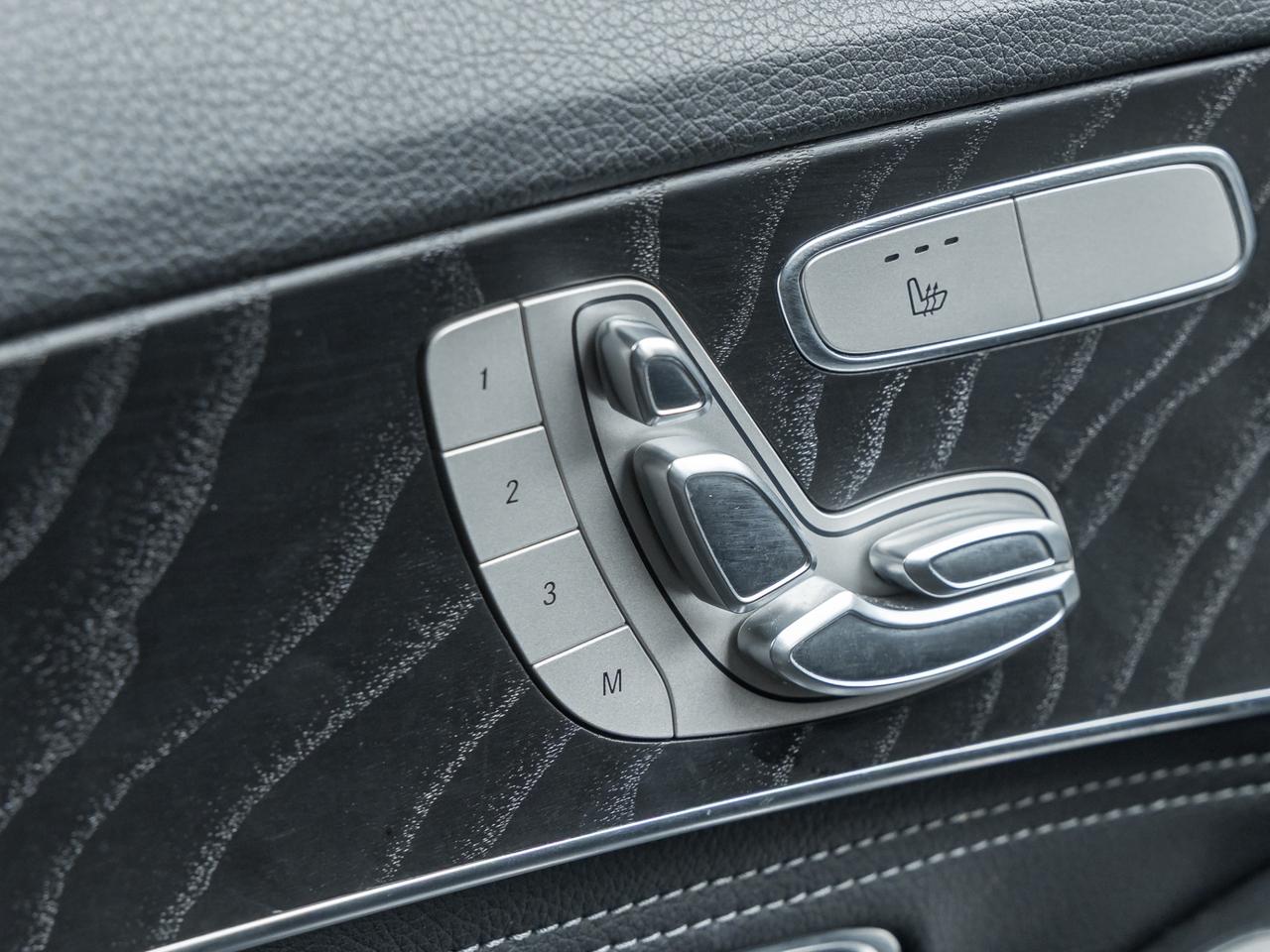 2016 Mercedes-Benz C-Class C300 Sport-Navi-Pano-RearCam-Burmester Sound Photo