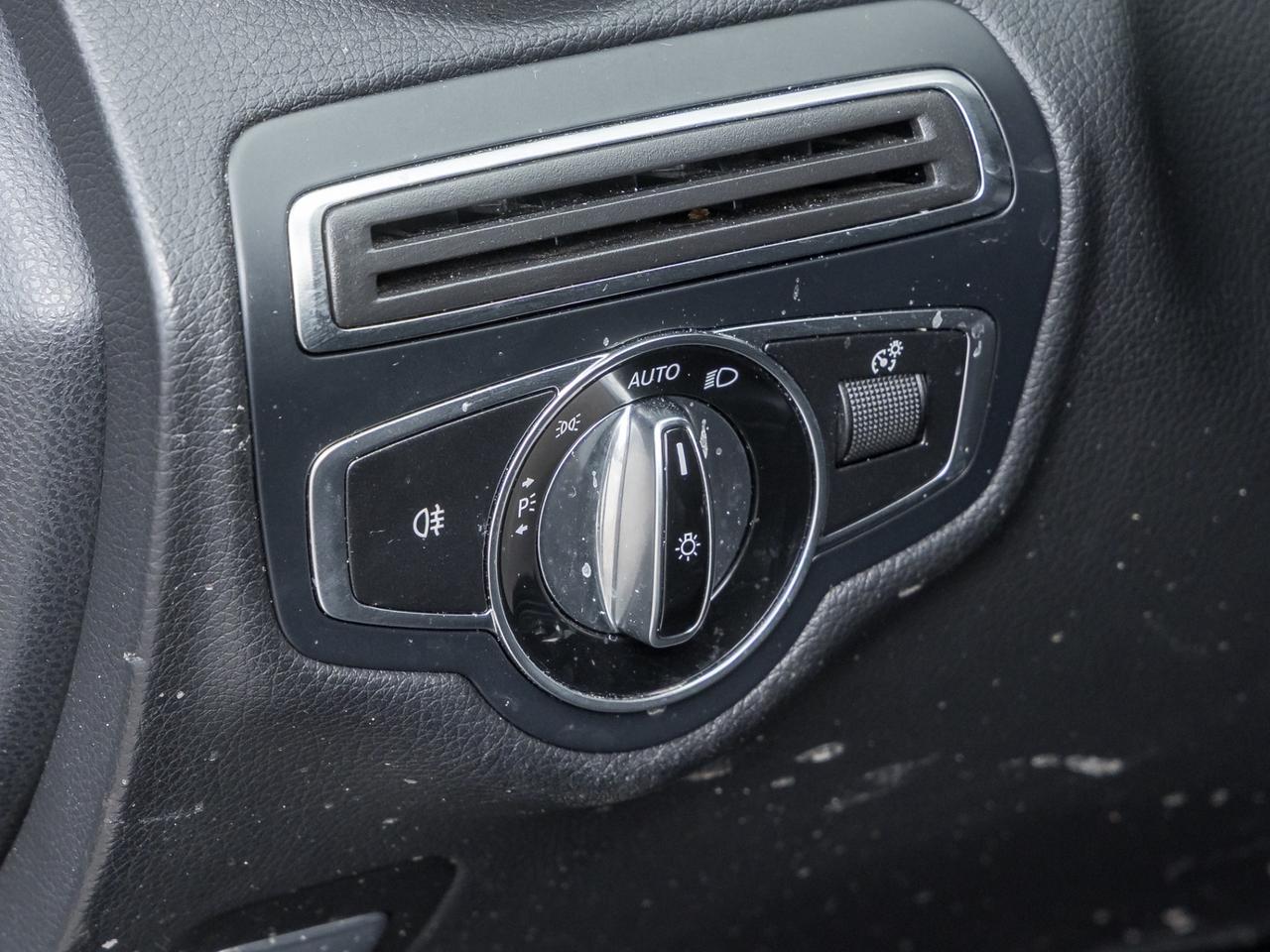 2016 Mercedes-Benz C-Class C300 Sport-Navi-Pano-RearCam-Burmester Sound Photo