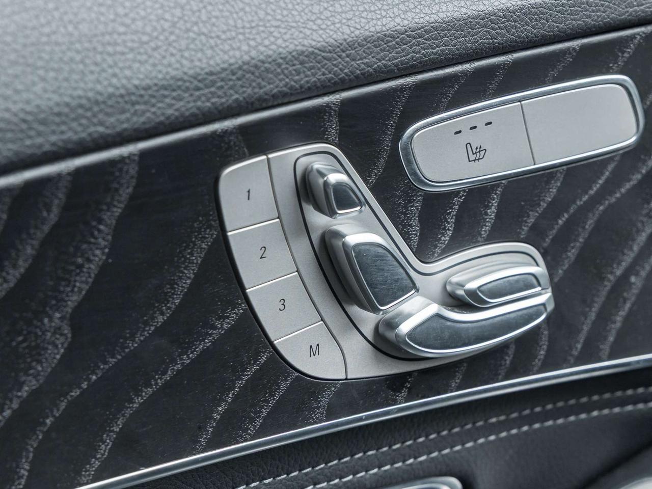 2016 Mercedes-Benz C-Class C300 Sport-Navi-Pano-RearCam-Burmester Sound Photo