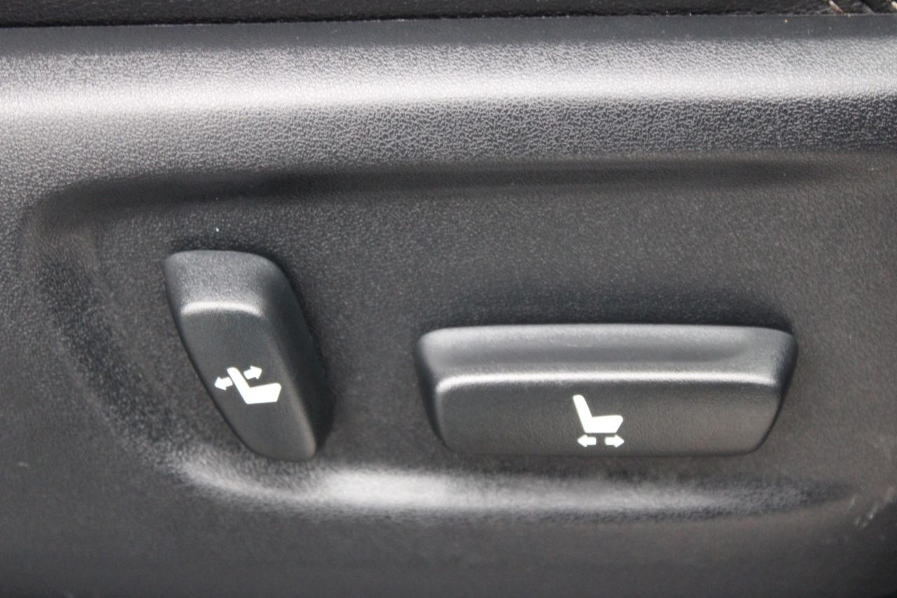 2018 Toyota 4Runner SR5 4WD 7 Passenger Safety Certification Included Photo