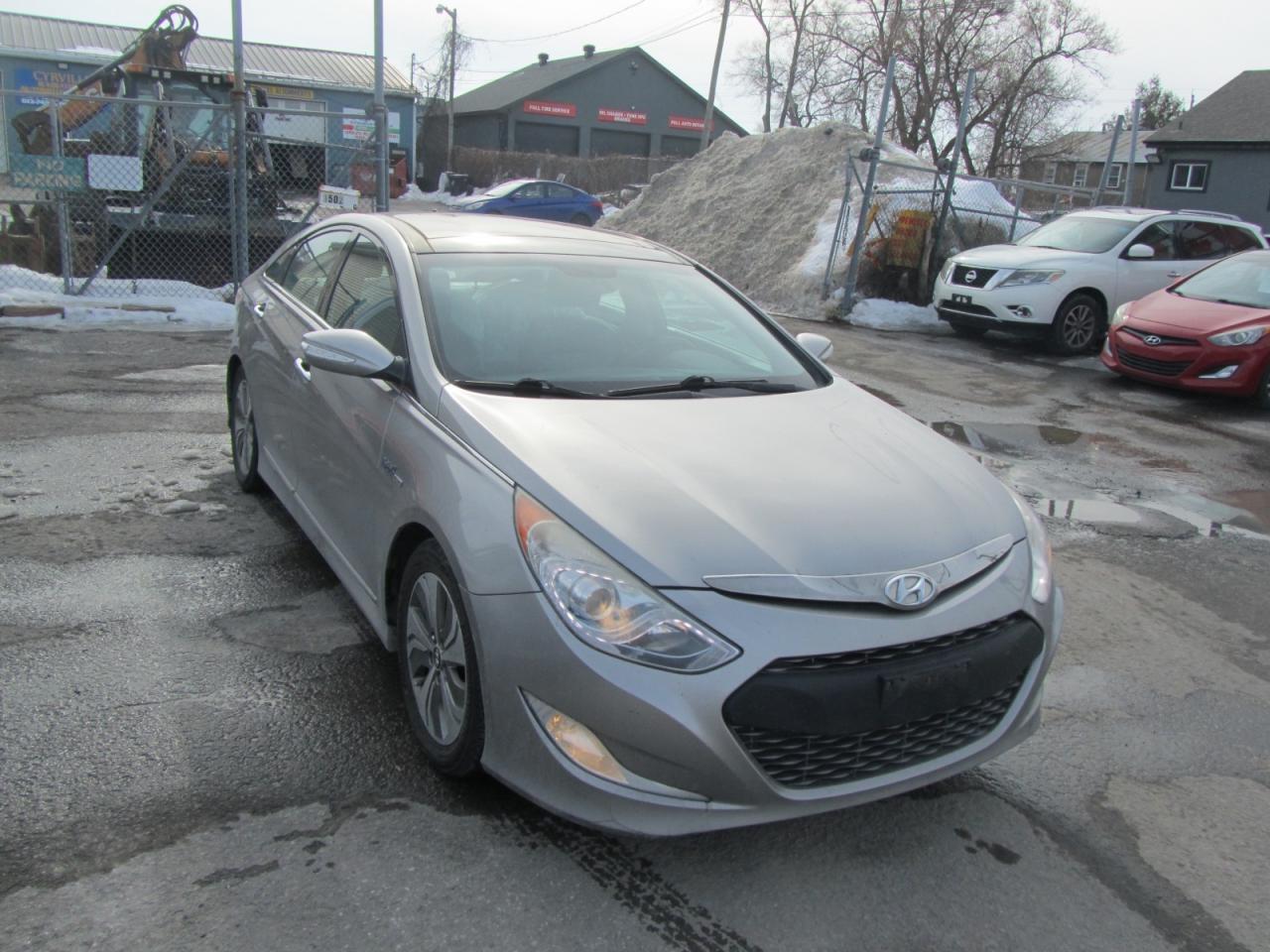 2013 Hyundai Sonata Hybrid 4dr Sdn Limited w/Technology Pkg Photo