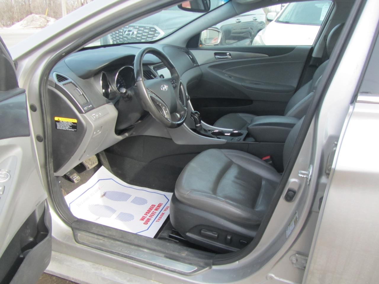 2013 Hyundai Sonata Hybrid 4dr Sdn Limited w/Technology Pkg Photo