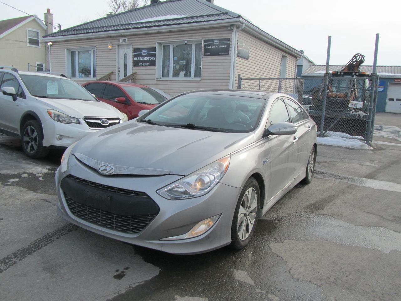 2013 Hyundai Sonata Hybrid 4dr Sdn Limited w/Technology Pkg Photo