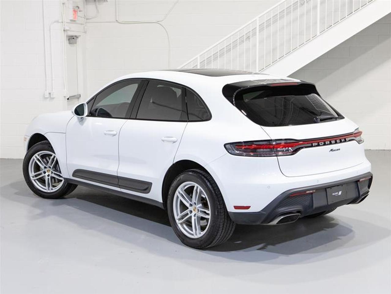 2023 Porsche Macan  Photo