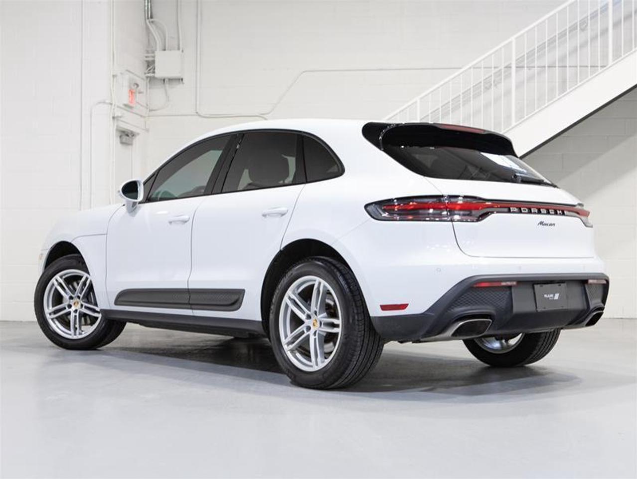 2023 Porsche Macan  Photo