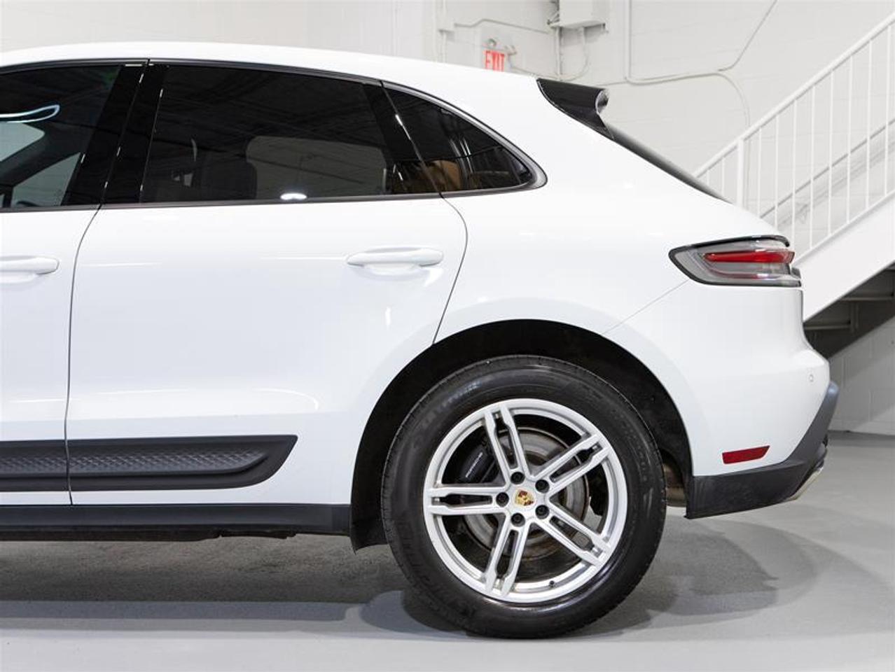 2023 Porsche Macan  Photo