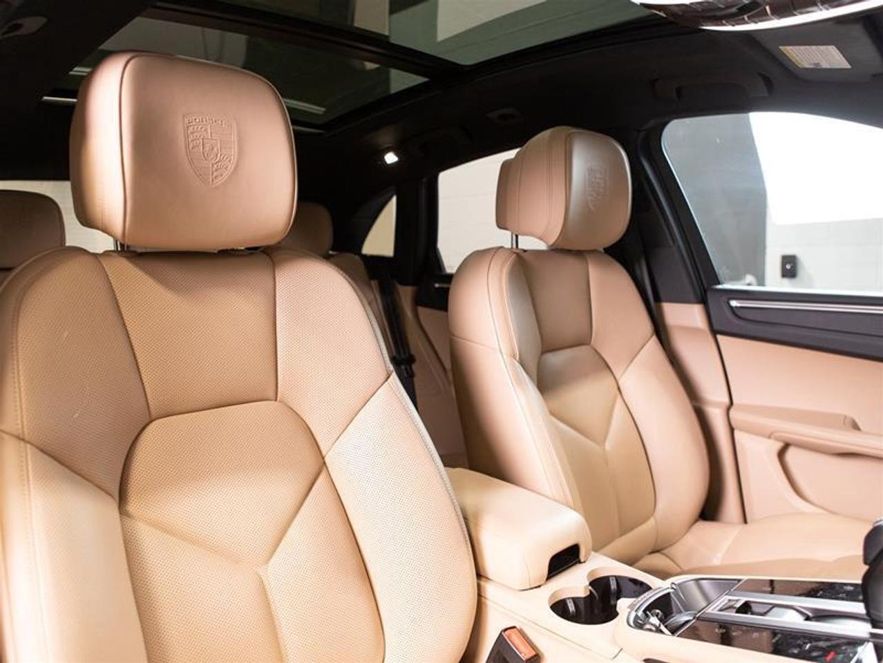 2023 Porsche Macan  Photo