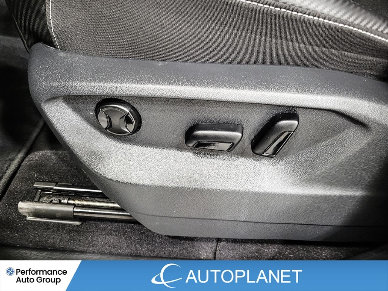 2025 Volkswagen Atlas Cross Sport Comfortline AWD, Heated Seats, Android Auto! Photo