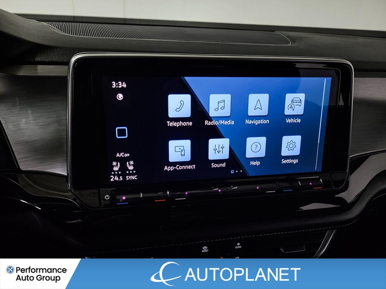 2025 Volkswagen Atlas Cross Sport Comfortline AWD, Heated Seats, Android Auto! Photo