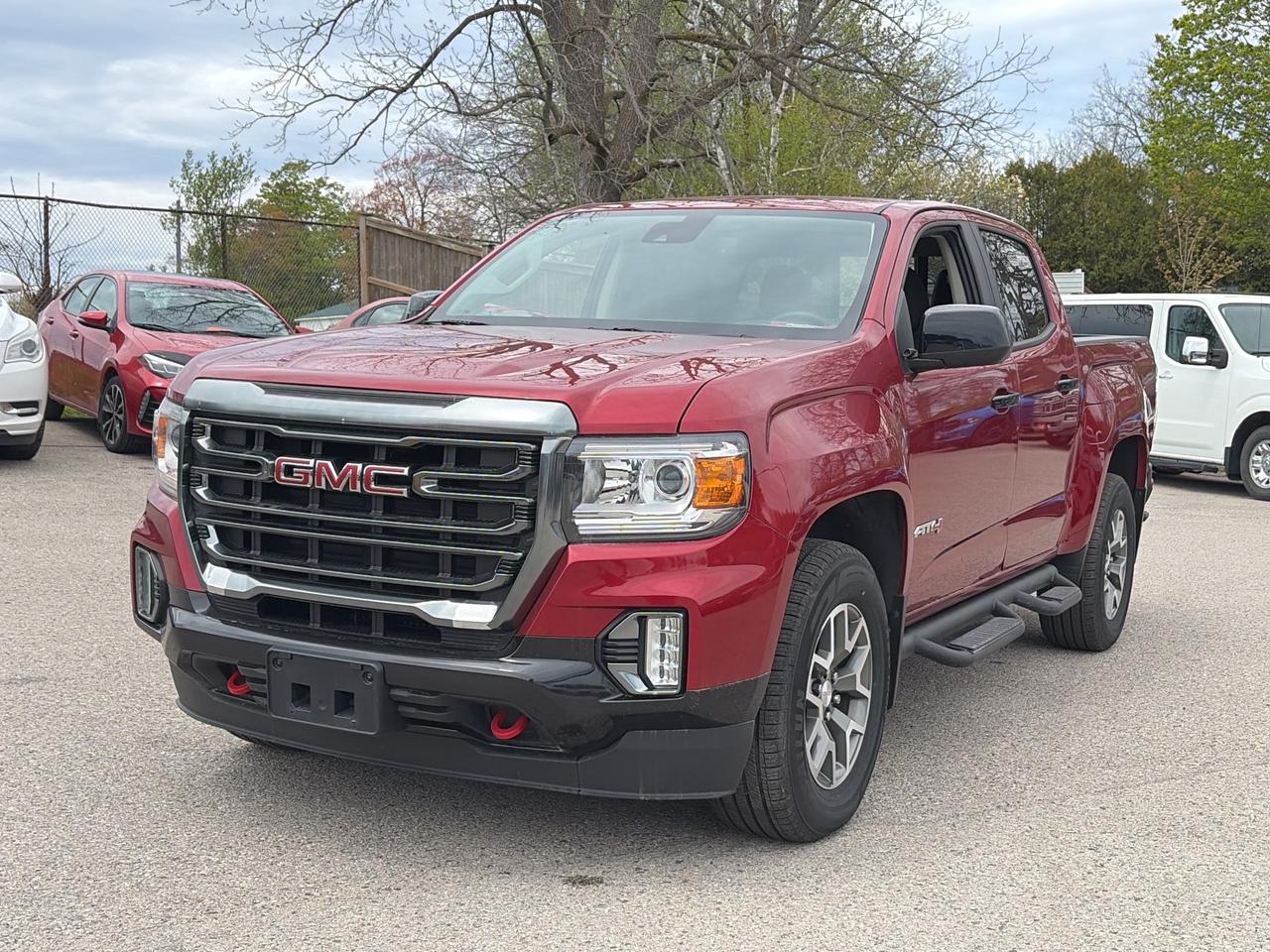 2021 GMC Canyon AT4, LEATHER, REMOTE START, BACK UP CAMERA! Photo