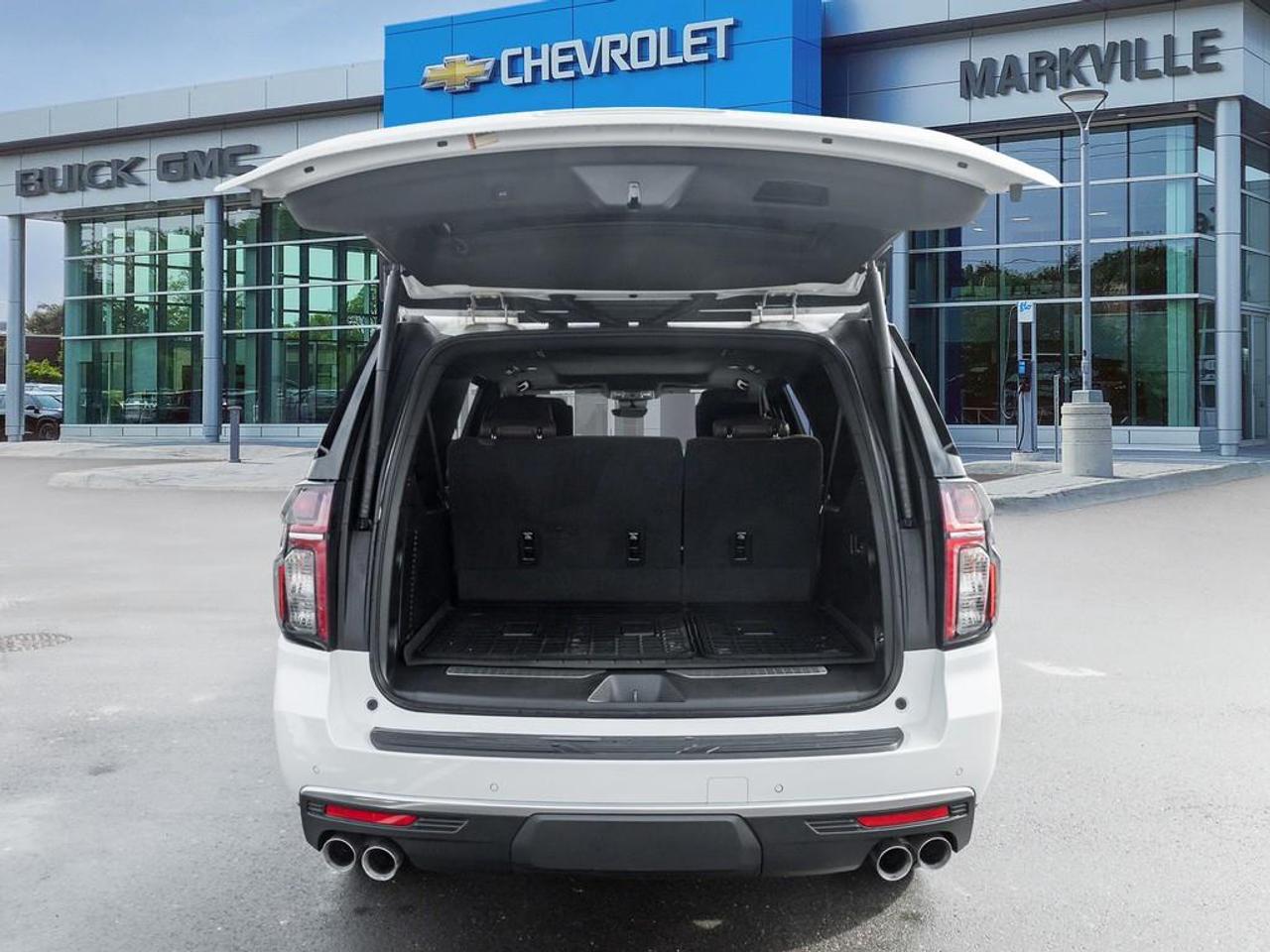 2023 Chevrolet Suburban High Country 4x4 Photo