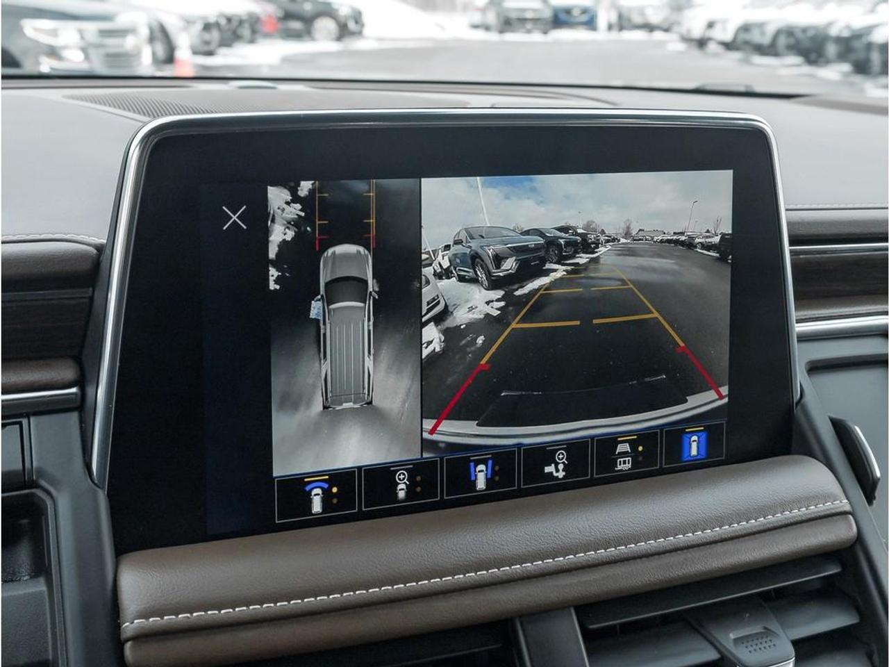 2023 Chevrolet Suburban High Country 4x4 Photo