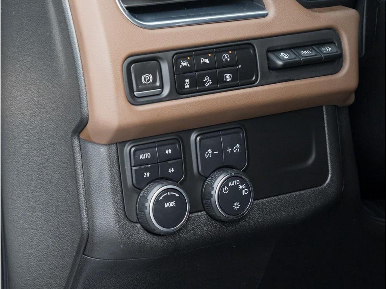 2023 Chevrolet Suburban High Country 4x4 Photo