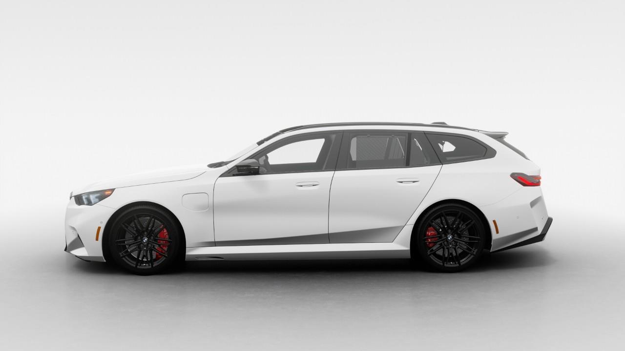 2026 BMW M5 Base 4dr All-Wheel Drive Touring Photo