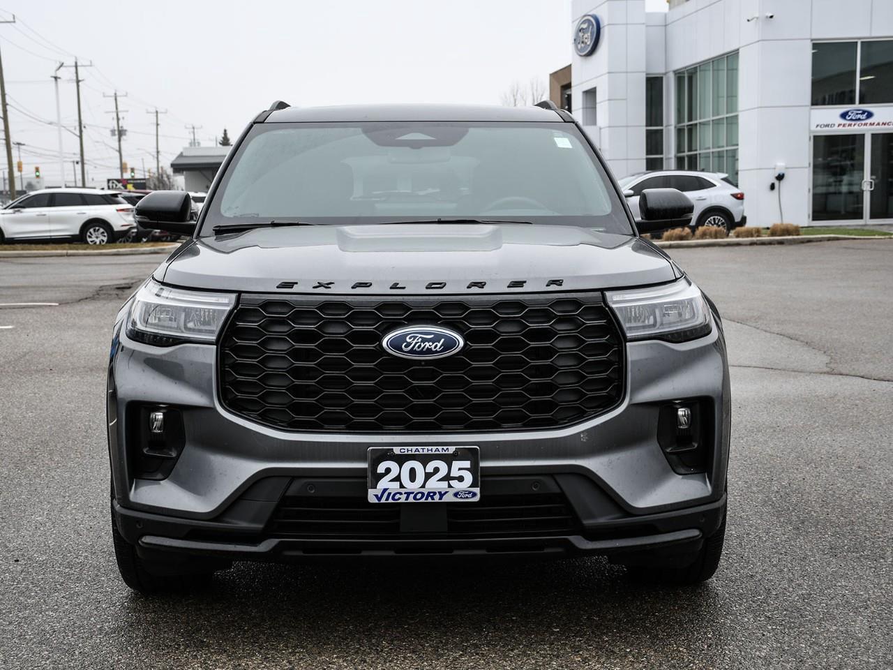 2025 Ford Explorer ST-Line Panoroof   ACC + Lane Keeping Aid Photo