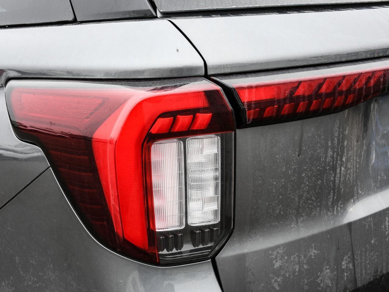 2025 Ford Explorer ST-Line Panoroof   ACC + Lane Keeping Aid Photo