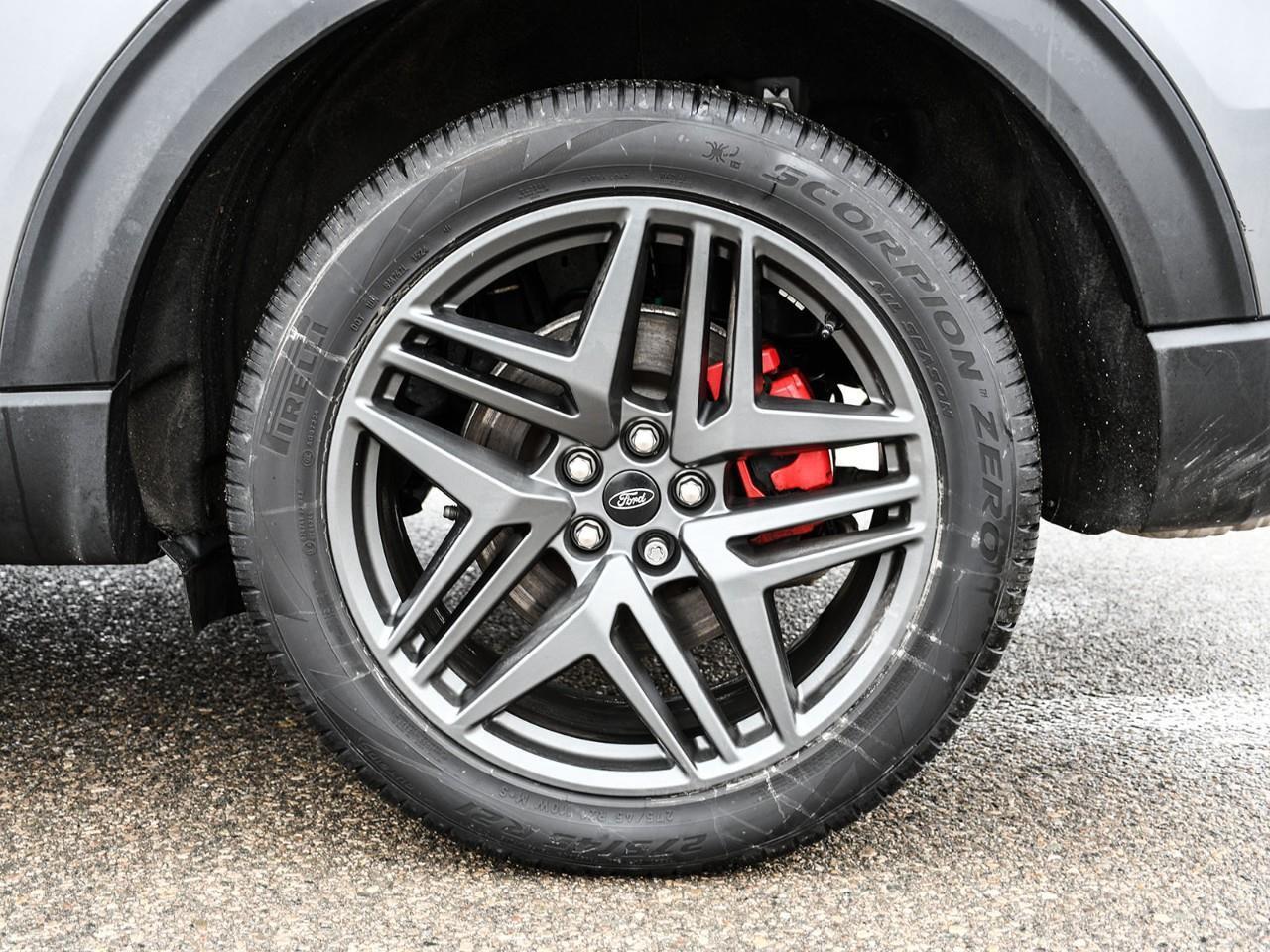 2025 Ford Explorer ST-Line Panoroof   ACC + Lane Keeping Aid Photo