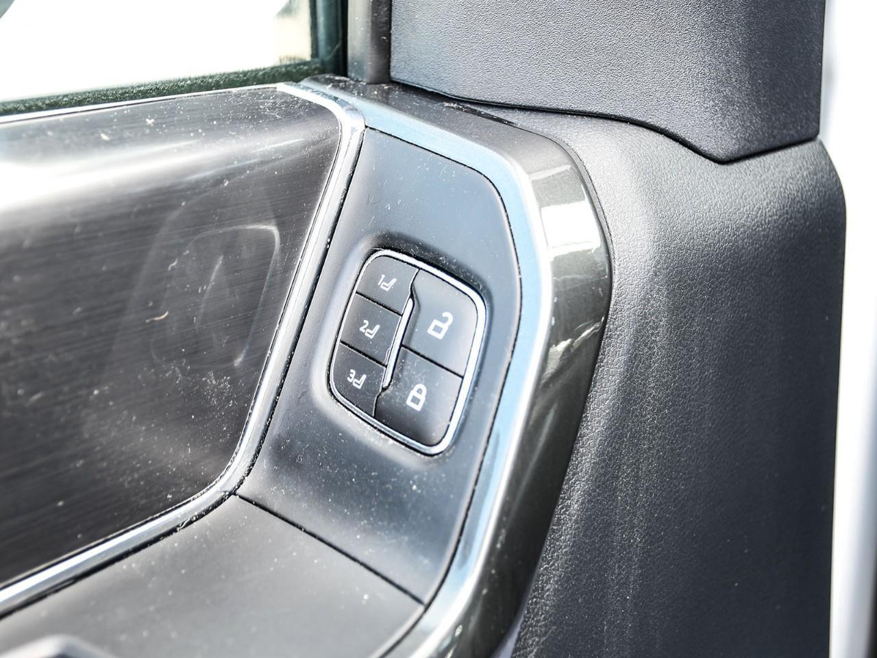 2023 Ford F-150 Lariat Twin Panel Moonroof   ACC + Lane Keeping Photo