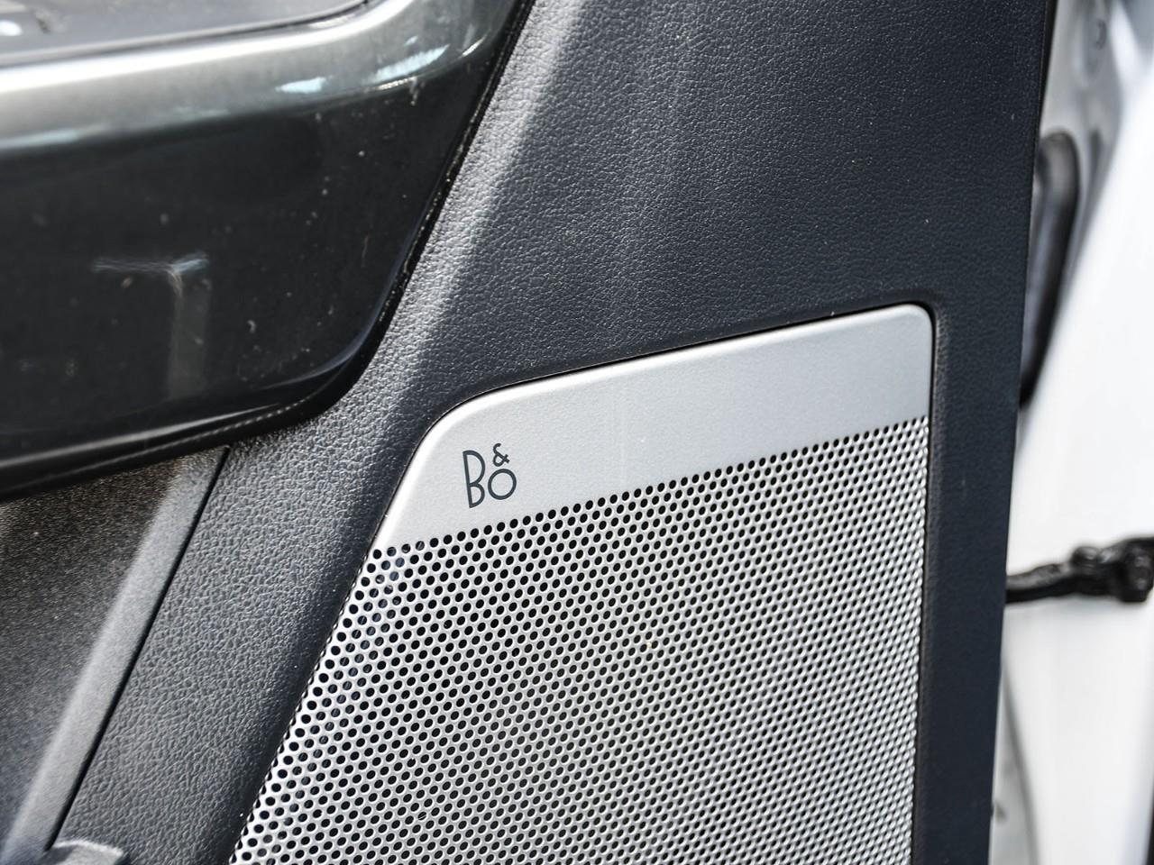 2023 Ford F-150 Lariat Twin Panel Moonroof   ACC + Lane Keeping Photo