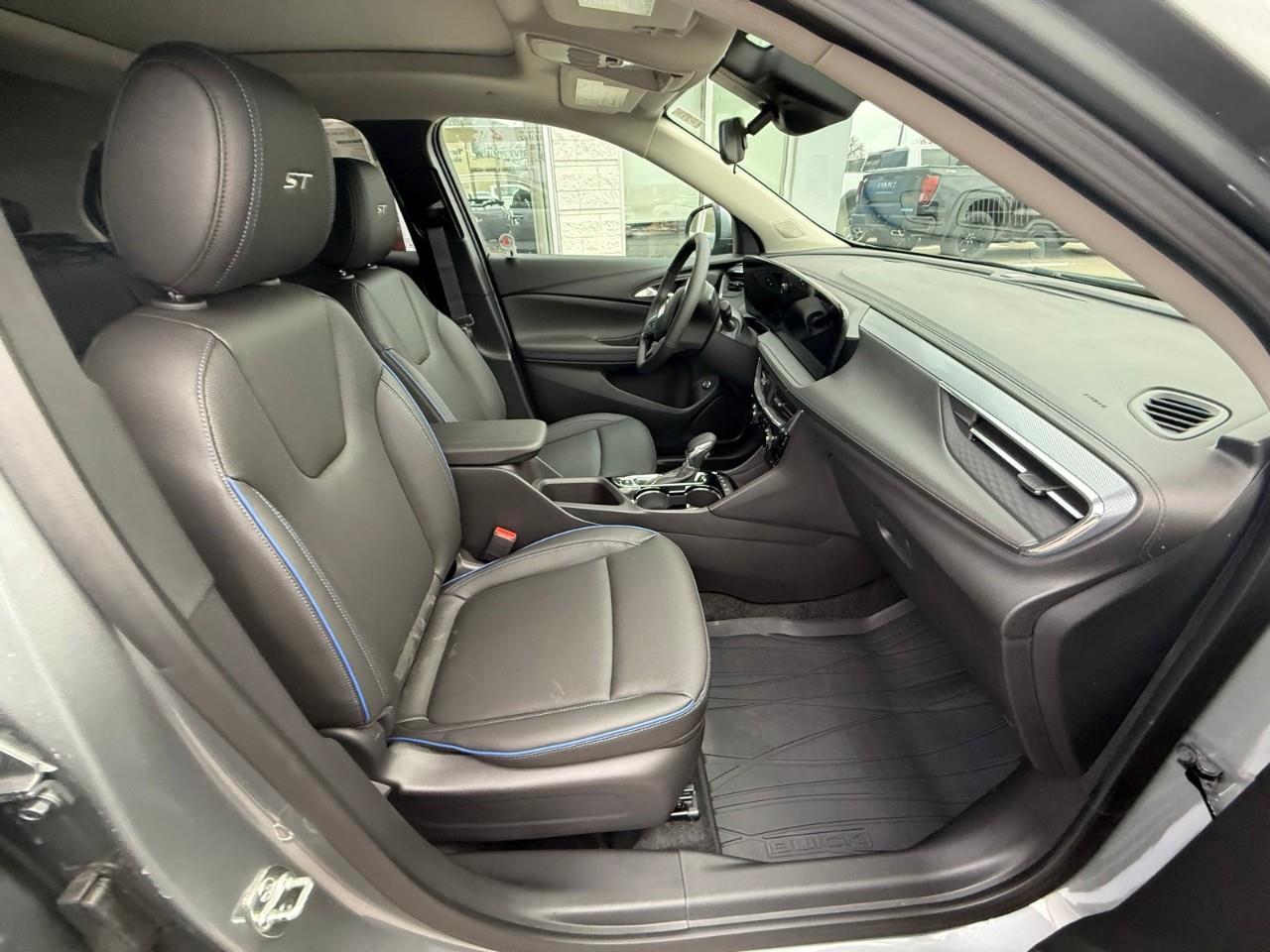 2026 Buick Encore GX Sport Touring 4dr All-Wheel Drive Photo