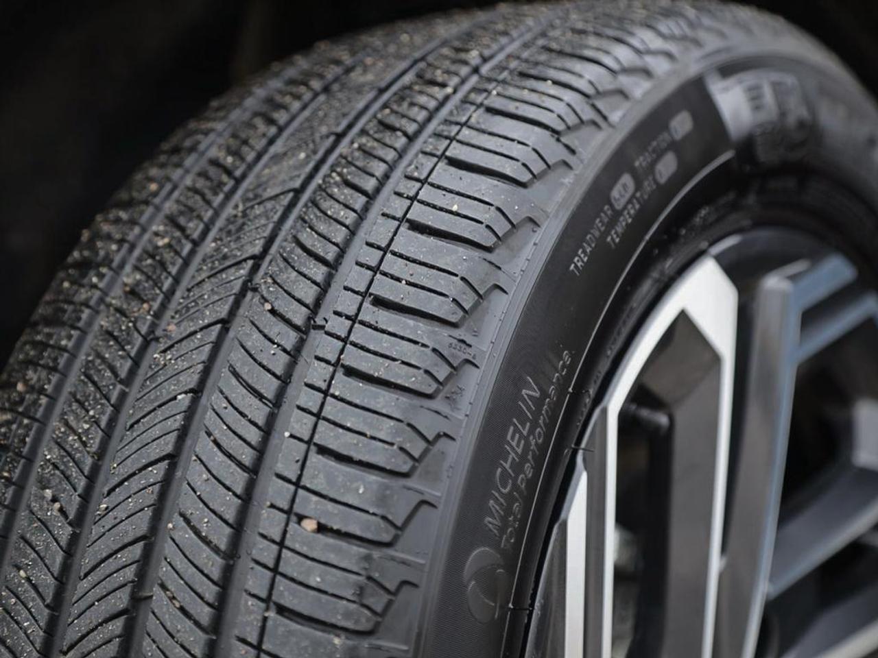 2025 Hyundai Tucson Hybrid Ultimate 4dr All-Wheel Drive Photo