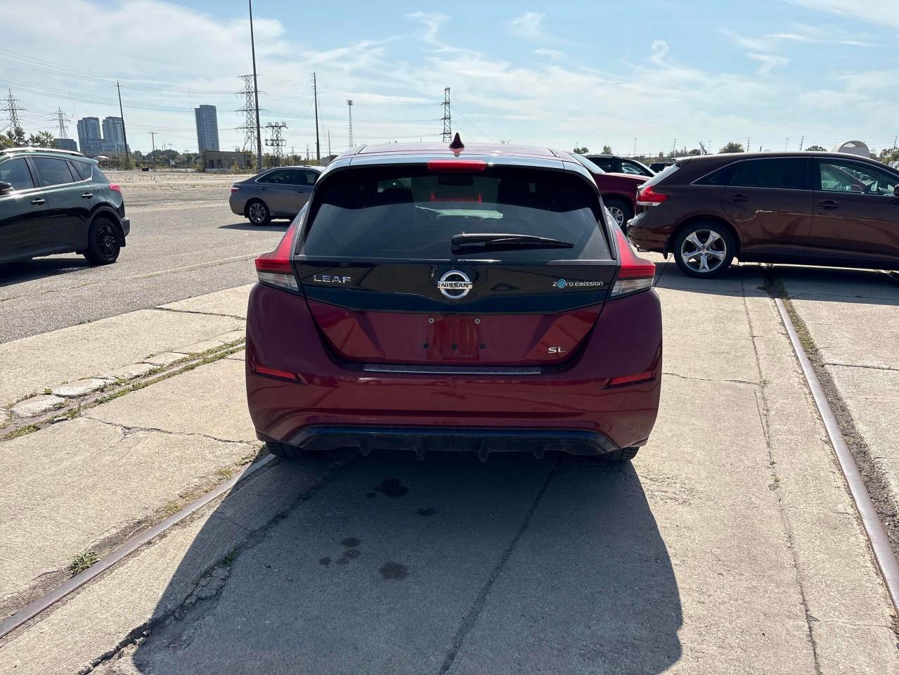2018 Nissan Leaf SL 4dr Hatchback Photo3