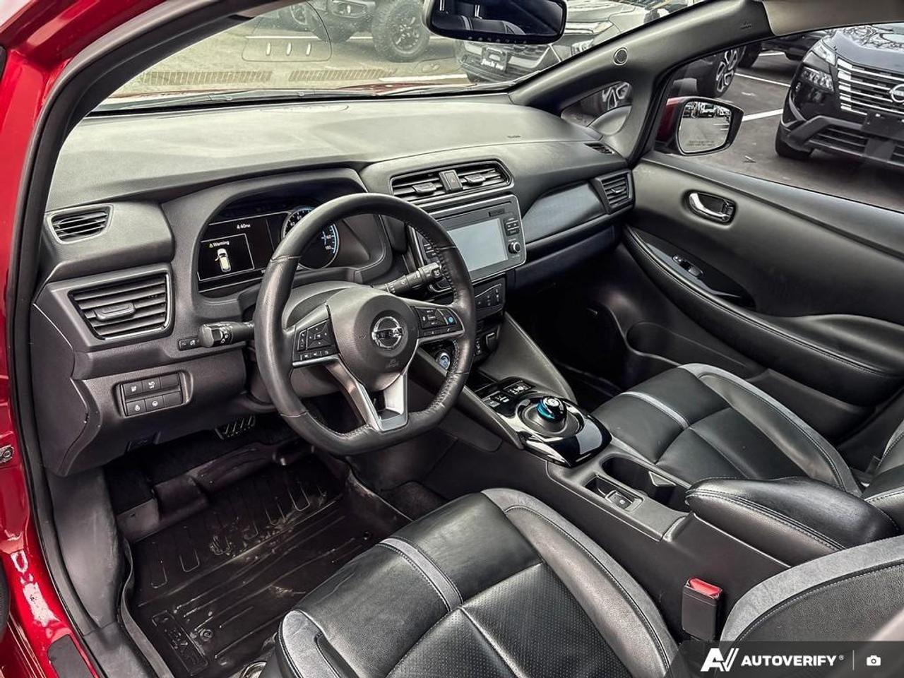 2018 Nissan Leaf SL 4dr Hatchback Photo